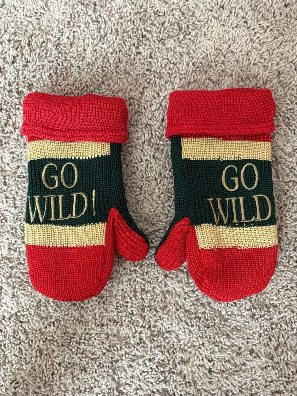 Wild Hockey Team Red & Green Fleece Lined Knit Mittens